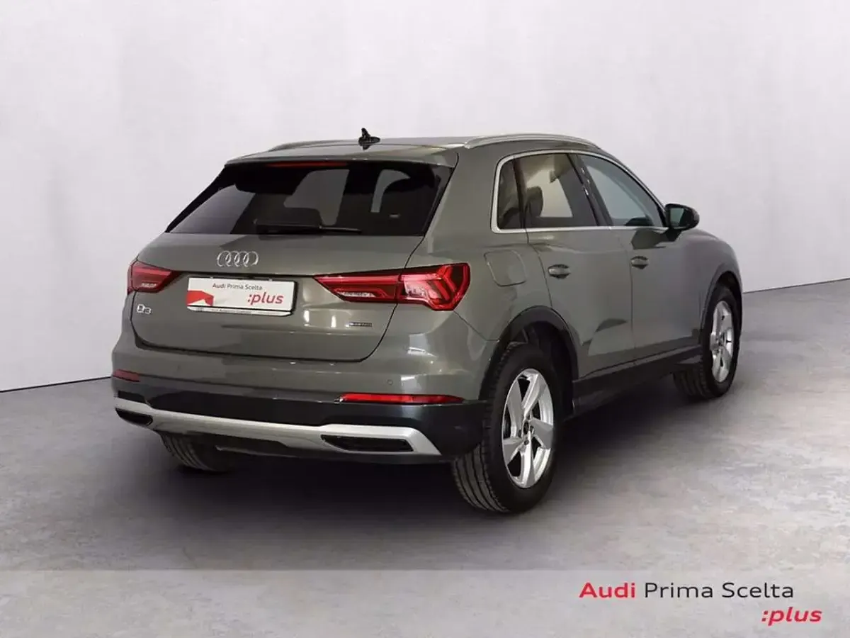Usata Audi Q3 Advanced 150 CV (110 kW) 2023 Grigio chronos metallizzato SUV