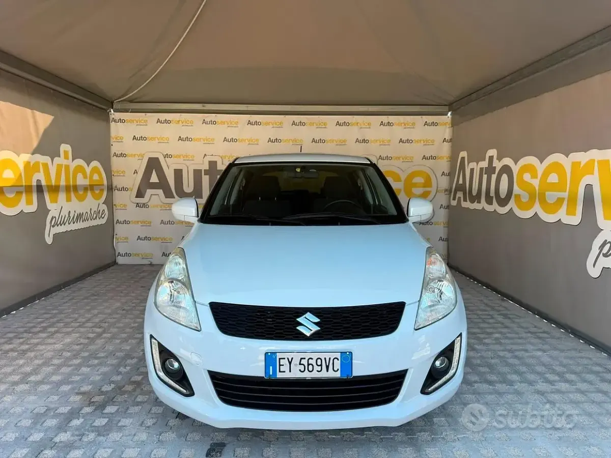 Usata Suzuki Swift Cool 75 CV (55 kW) 2015 Bianco Utilitaria