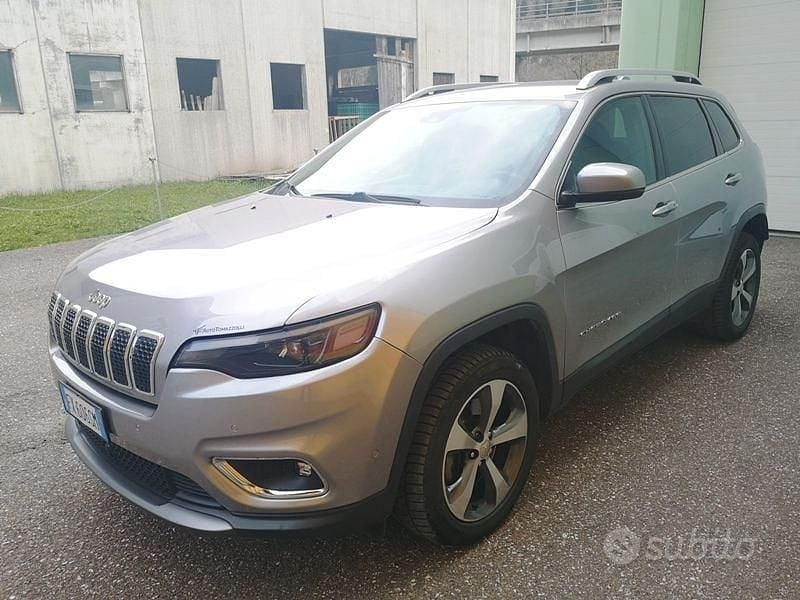 Usata Jeep Cherokee 194 CV (142 kW) 2019 Grigio SUV
