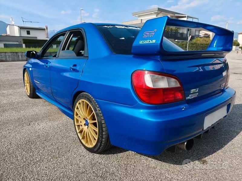 Usata Subaru Impreza 265 CV (194 kW) 2002 Blu/azzurro Berlina