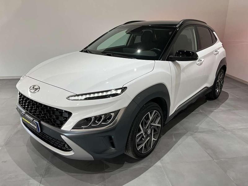 Usata Hyundai Kona 105 CV (77 kW) 2022 Bianco SUV
