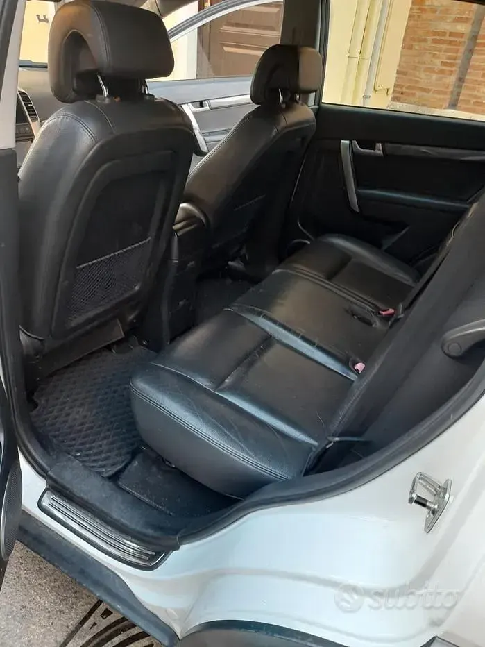 Usata Chevrolet Captiva 150 CV (110 kW) 2008 Bianco SUV