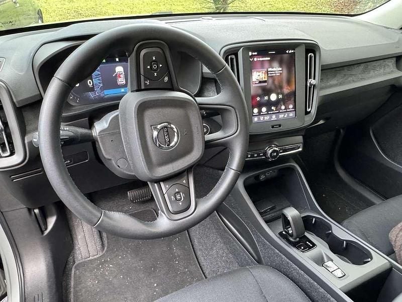 Usata Volvo XC40 163 CV (119 kW) 2025 Grigio SUV