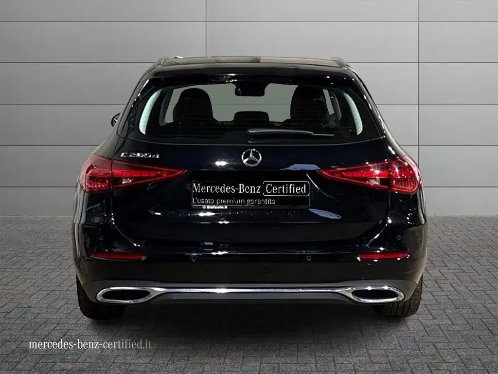Usata Mercedes 200 Advanced 163 CV (119 kW) 2025 Nero Station wagon