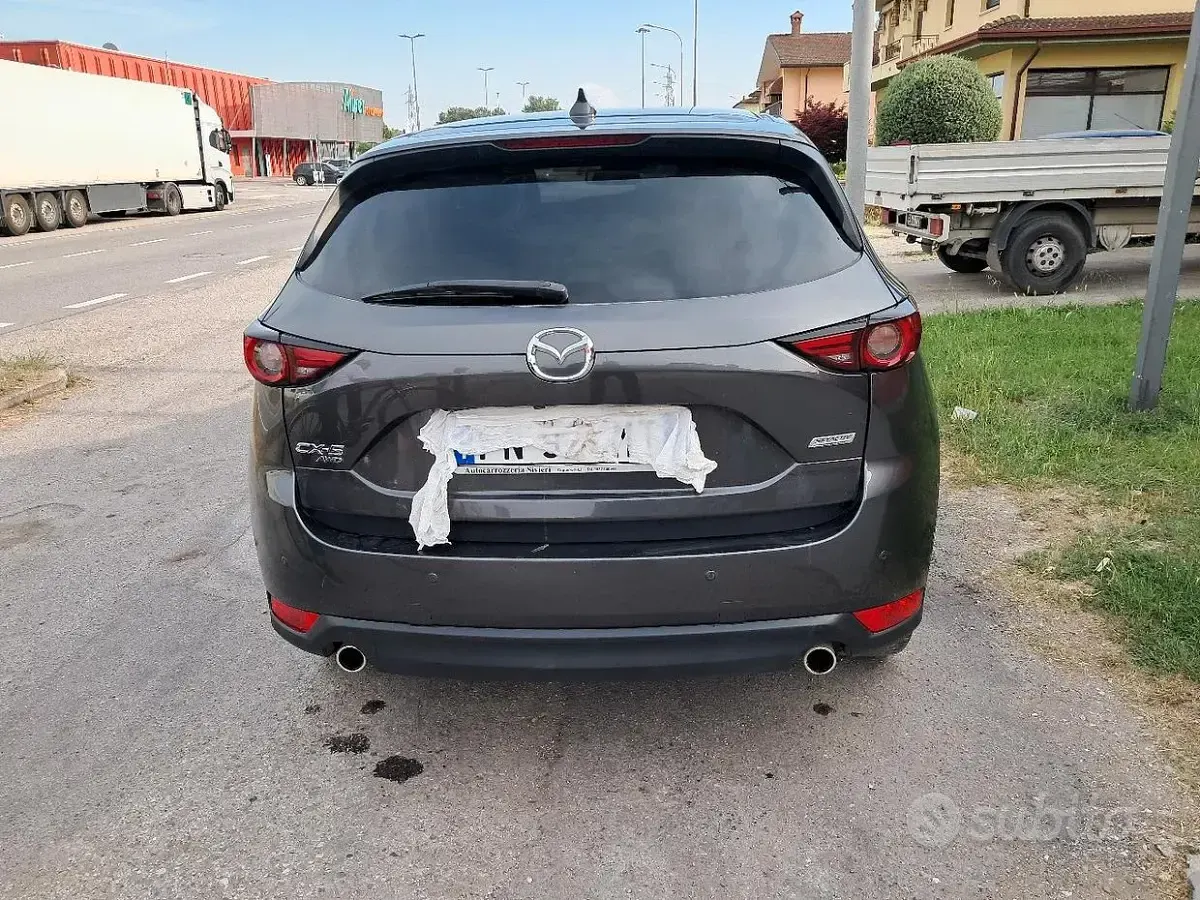 Usata Mazda CX-5 175 CV (128 kW) 2018 Grigio SUV