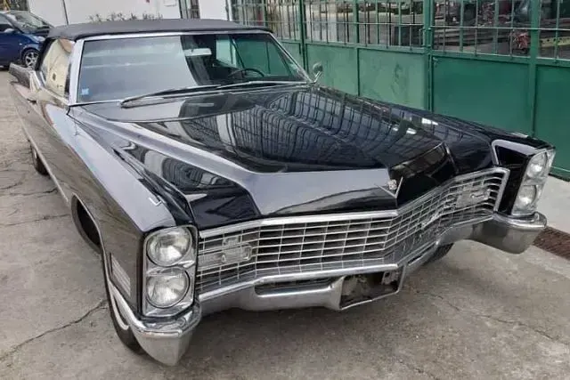 Usata Cadillac Deville 379 CV (278 kW) 1967 Nero Berlina