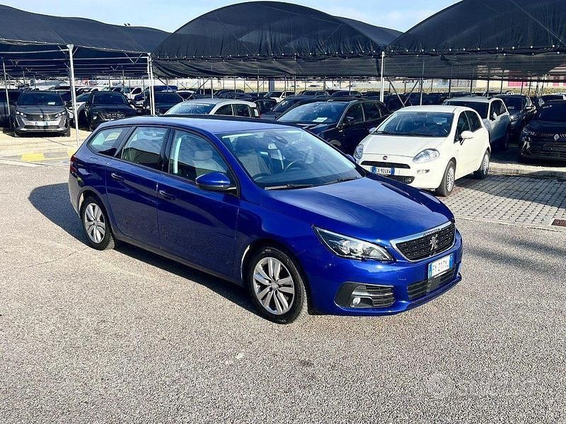 Usata Peugeot 308 Business-Line 131 CV (96 kW) 2019 Blu Station wagon