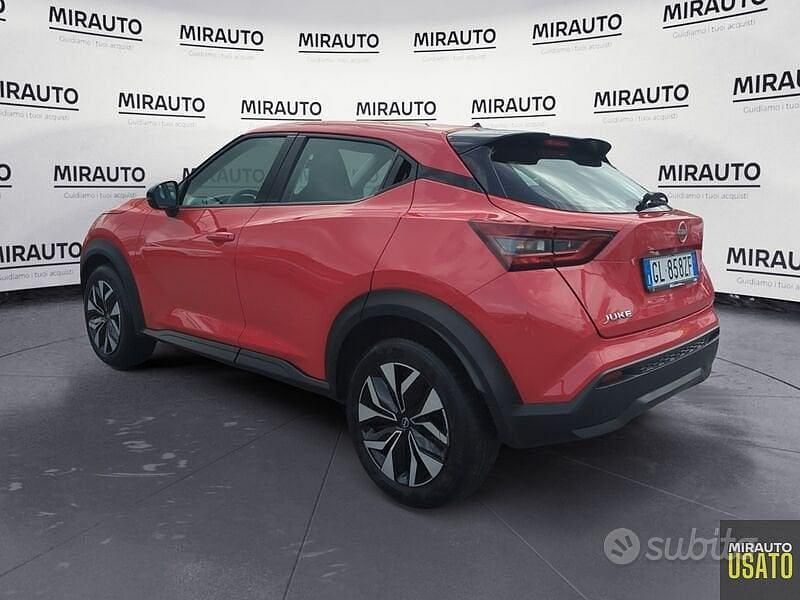 Usata Nissan Juke Acenta 114 CV (83 kW) 2022 Rosso SUV