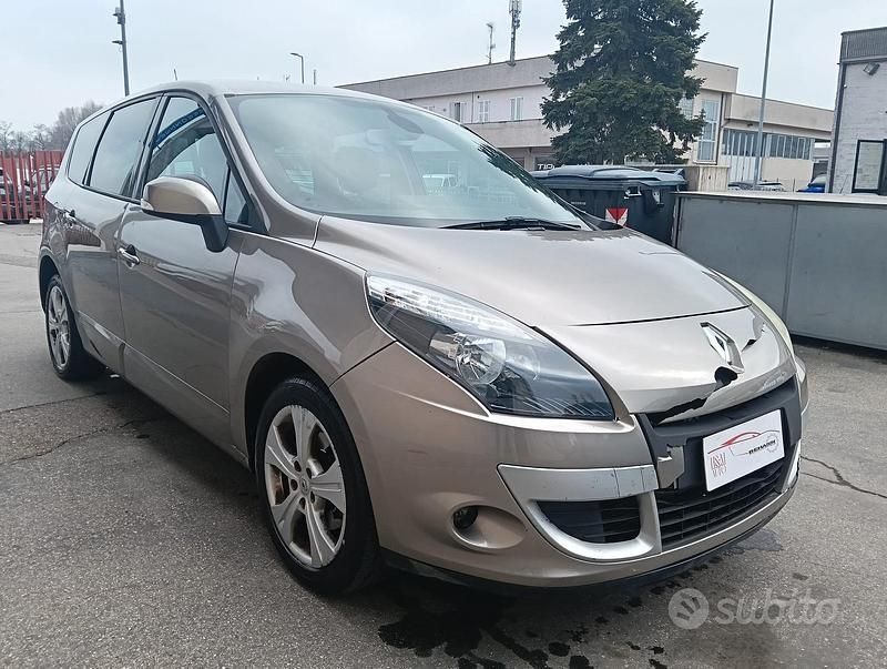 Usata Renault Scénic III 2010 Grigio Monovolume