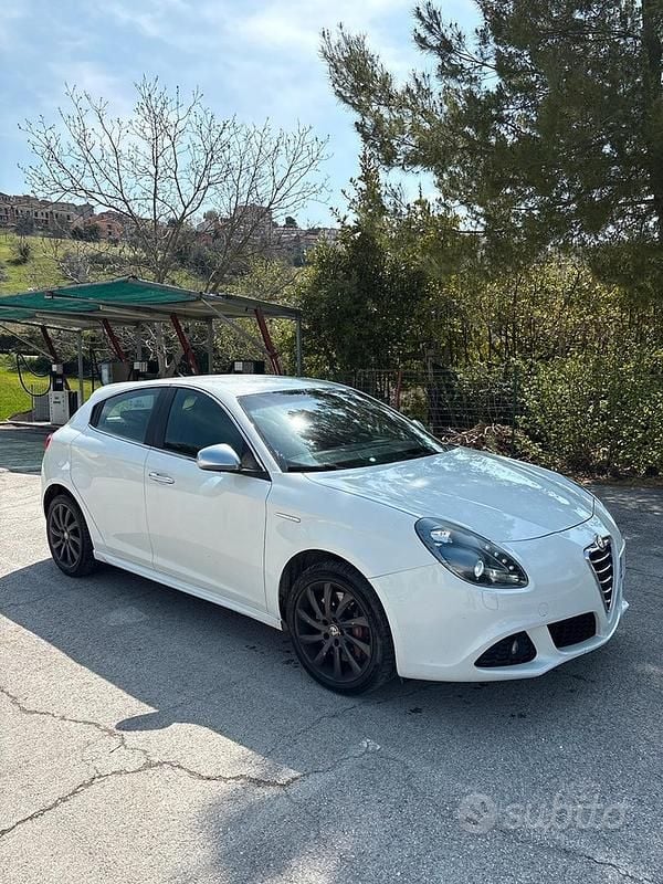Usata Alfa Romeo Giulietta 170 CV (125 kW) 2010 Bianco Utilitaria