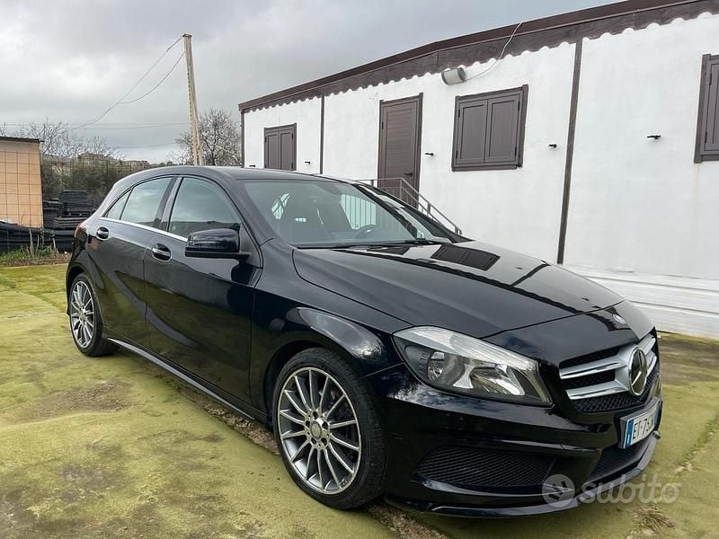 Usata Mercedes A200 140 CV (102 kW) 2015 Nero Berlina