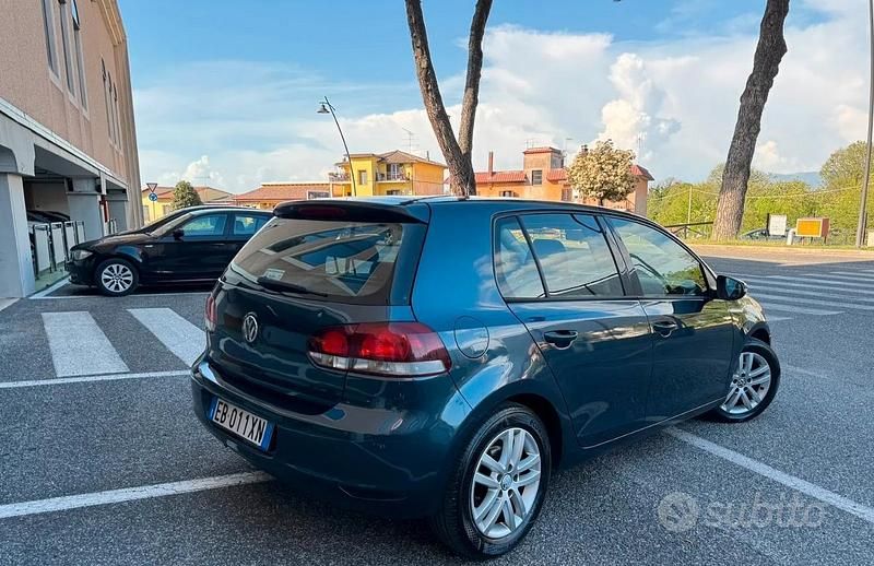 Usata VW Golf VI 105 CV (77 kW) 2010 Blu Utilitaria