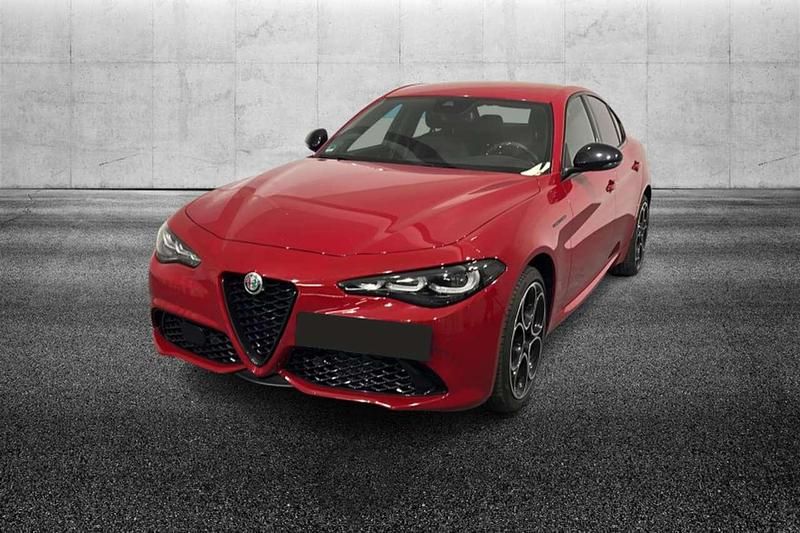 Rosso Usata 2023 Alfa Romeo Giulia Competizione Tre volumi | 38.950 € (Buon prezzo) - Immagine 1/4