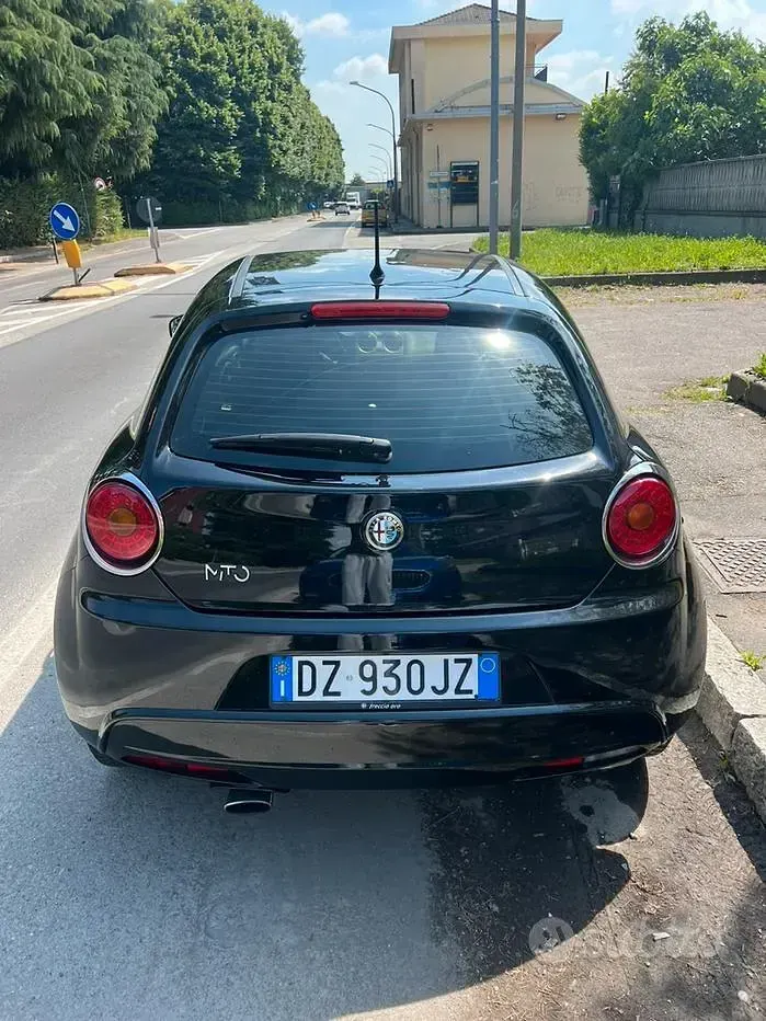 Usata Alfa Romeo MiTo 105 CV (77 kW) 2009 Nero Utilitaria