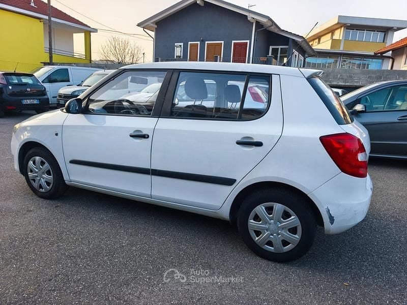 Usata Skoda Fabia Style 70 CV (51 kW) 2012 Bianco Berlina