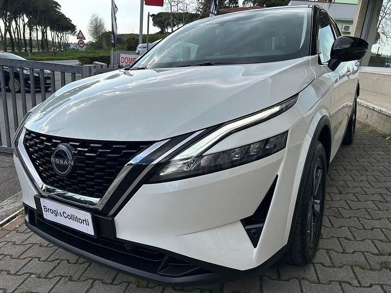 Usata Nissan Qashqai N-Connecta 140 CV (102 kW) 2023 Bianco SUV
