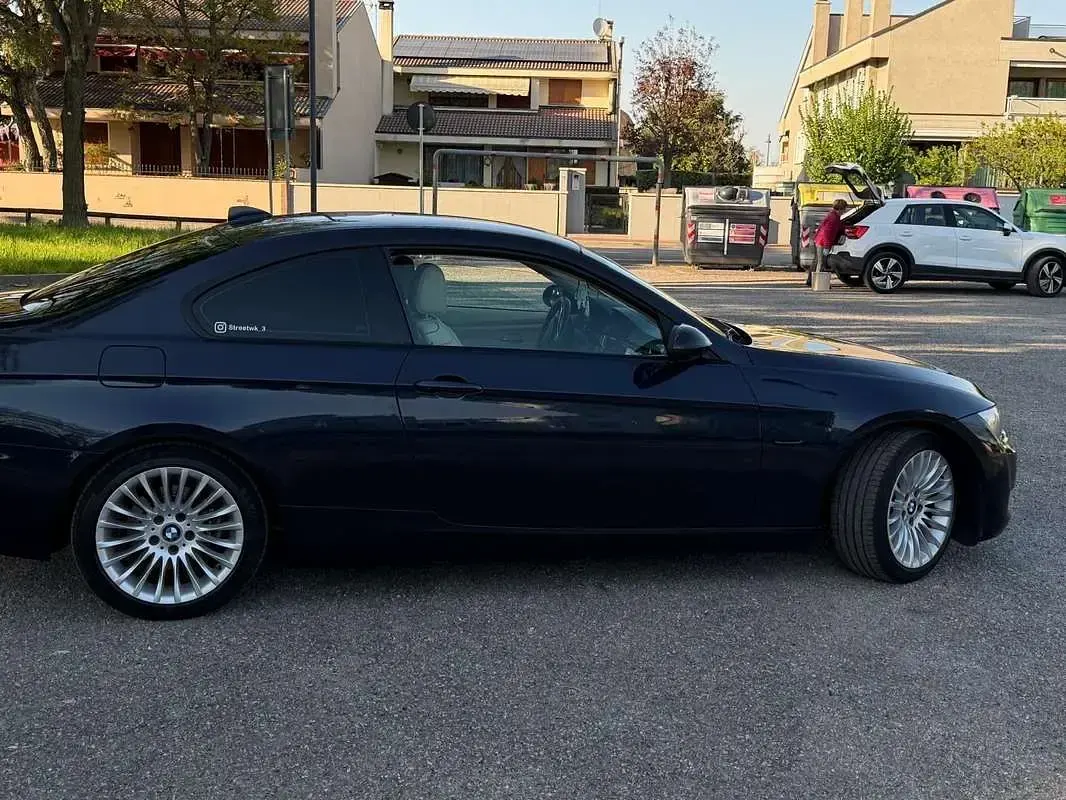 Usata BMW 320 177 CV (130 kW) 2008 Coupé