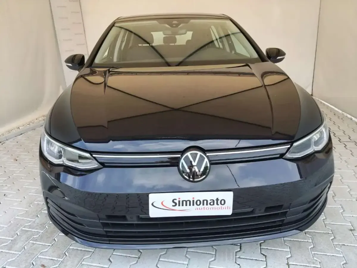 Usata VW Golf VIII Life 110 CV (80 kW) 2023 Nero Berlina