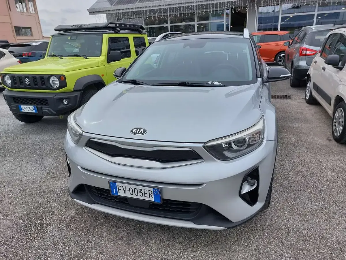 Usata Kia Stonic 110 CV (80 kW) 2018 Argento SUV