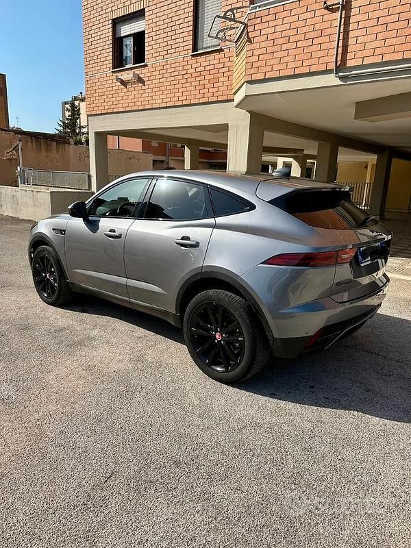 Usata Jaguar E-Pace 163 CV (119 kW) 2022 Grigio SUV