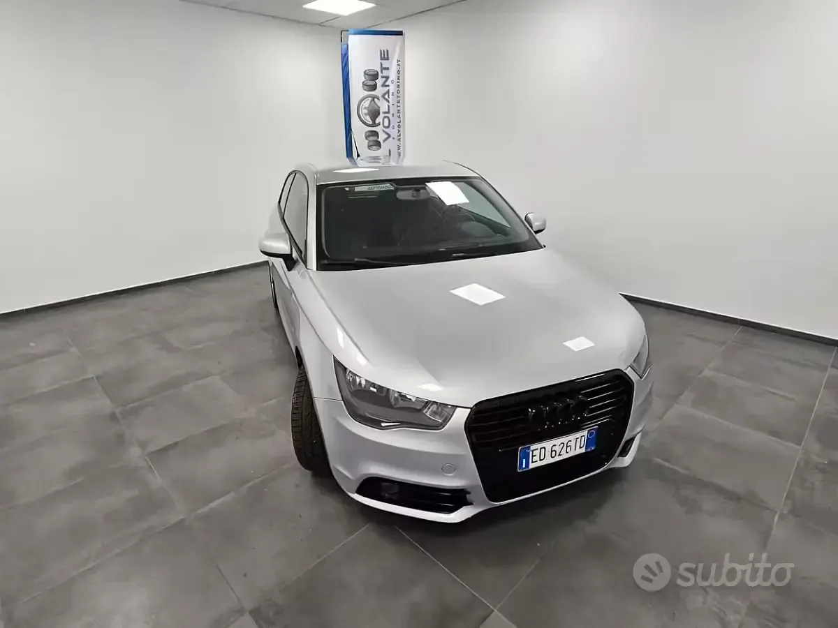 Usata Audi A1 Ambition 122 CV (89 kW) 2011 Grigio Utilitaria