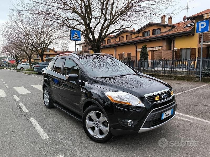 Usata Ford Kuga Individual 163 CV (119 kW) 2011 Nero SUV
