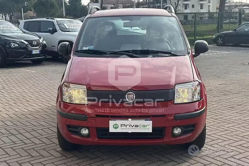 Usata Fiat Panda Active 77 CV (56 kW) 2012 Rosso Utilitaria
