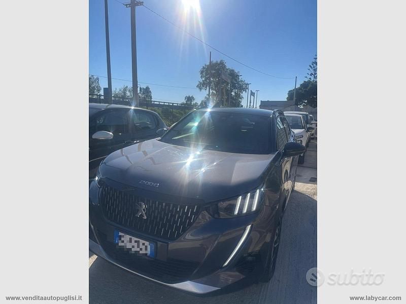 Usata Peugeot 2008 GT-line 131 CV (96 kW) 2020 Grigio SUV