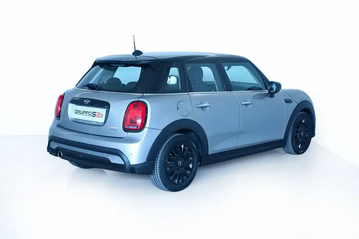 Usata Mini Cooper Classic 136 CV (100 kW) 2024 Argento Utilitaria