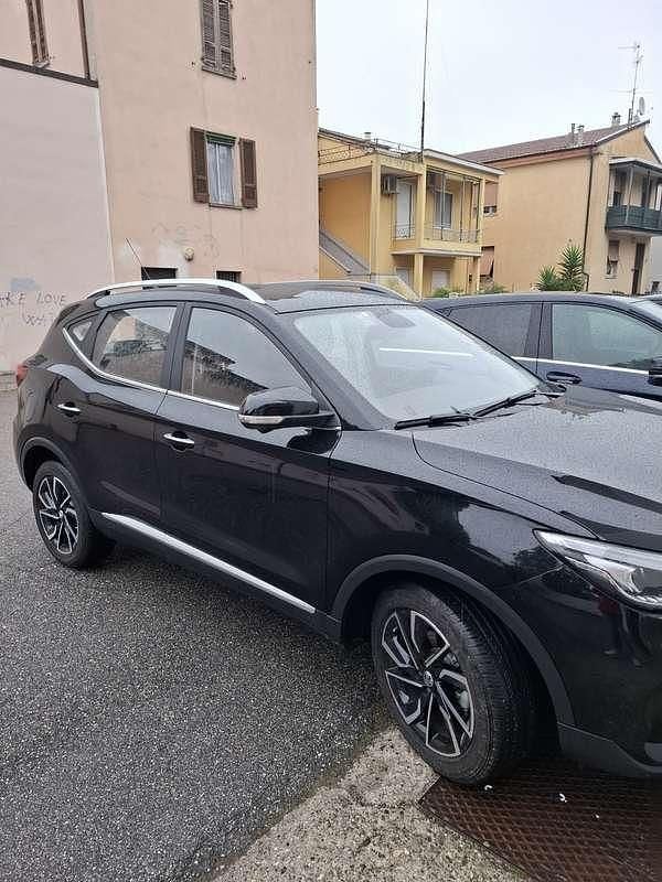 Usata MG ZS Luxury 111 CV (81 kW) 2023 Berlina