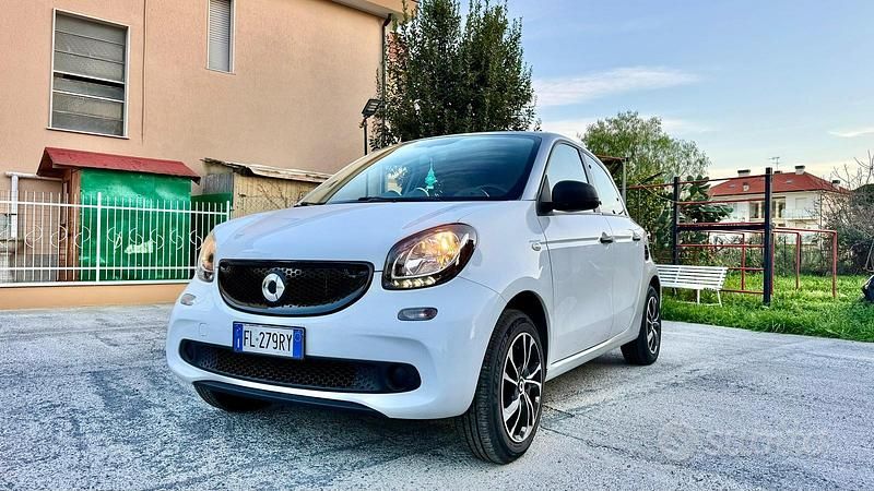 Usata Smart ForFour Passion 2017 Bianco Utilitaria