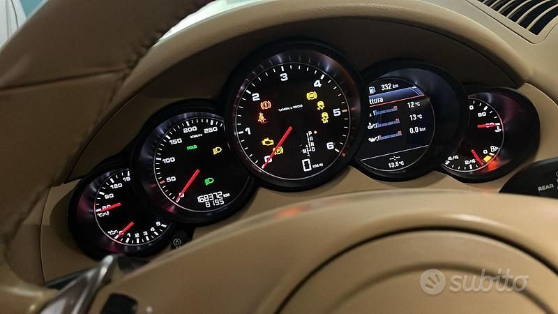 Usata Porsche Cayenne 245 CV (180 kW) 2011 Bianco SUV