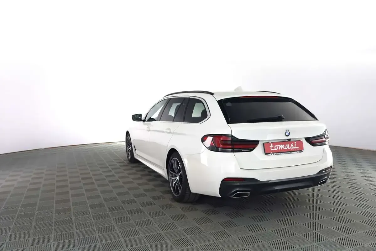 Usata BMW 520 M Sport 190 CV (139 kW) 2022 Alpine white Berlina