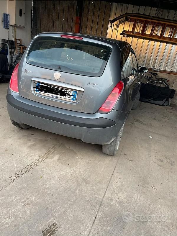 Usata Lancia Ypsilon 2003 Grigio Utilitaria