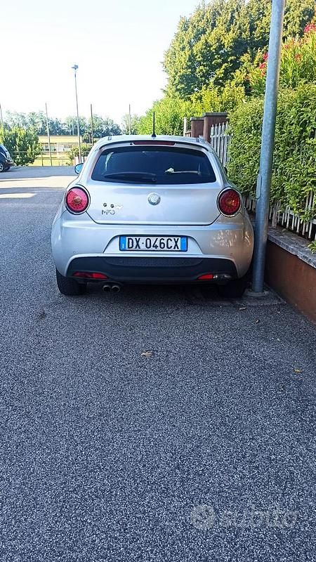 Usata Alfa Romeo MiTo 120 CV (88 kW) 2009 Grigio Utilitaria