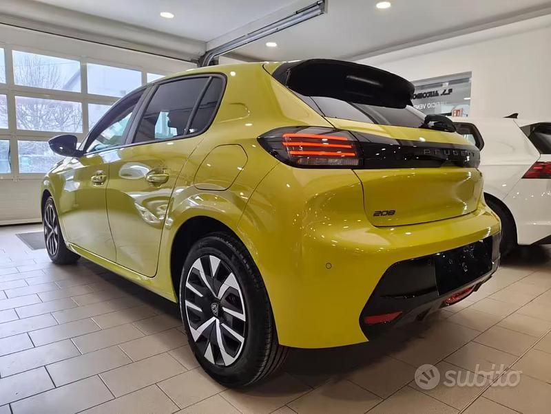 Nuova Peugeot 208 Business-Line 2025 Giallo Utilitaria