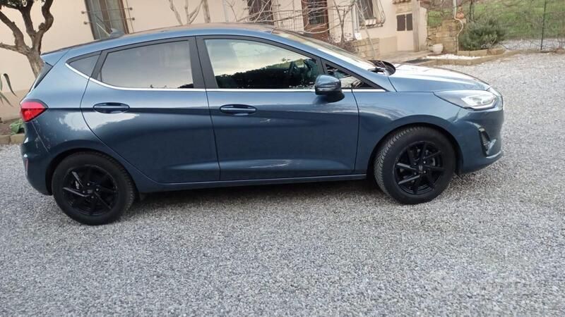 Usata 2023 Ford Fiesta Titanium Due volumi | 14.800 € (Buon prezzo) - Immagine 1/4