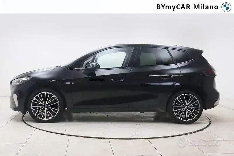 Usata BMW 218 Active Tourer Luxury Line 136 CV (100 kW) 2023 Nero Monovolume