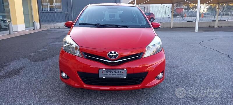 Usato 2013 Toyota Yaris 1.0 Benzin 70 CV (9.990 €)
