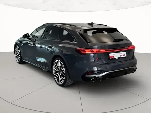 Usata Audi S5 Sport 367 CV (269 kW) 2024 Grigio magnete Station wagon