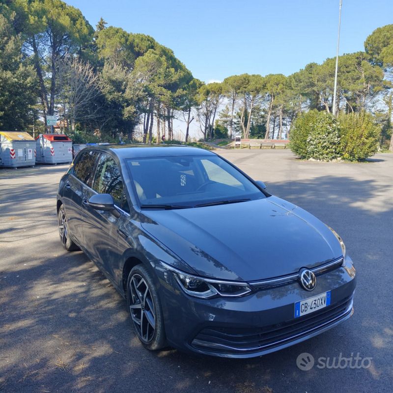 Usata 2020 VW Golf VIII Style Tre volumi | 21.000 € (Buon prezzo) - Immagine 1/4