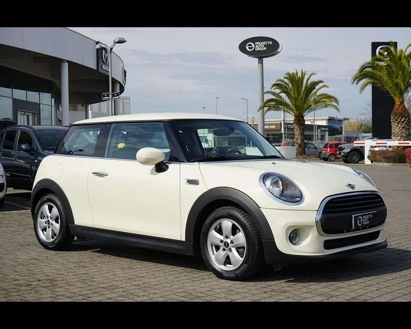 Usata Mini ONE 75 CV (55 kW) 2020 Bianco Utilitaria