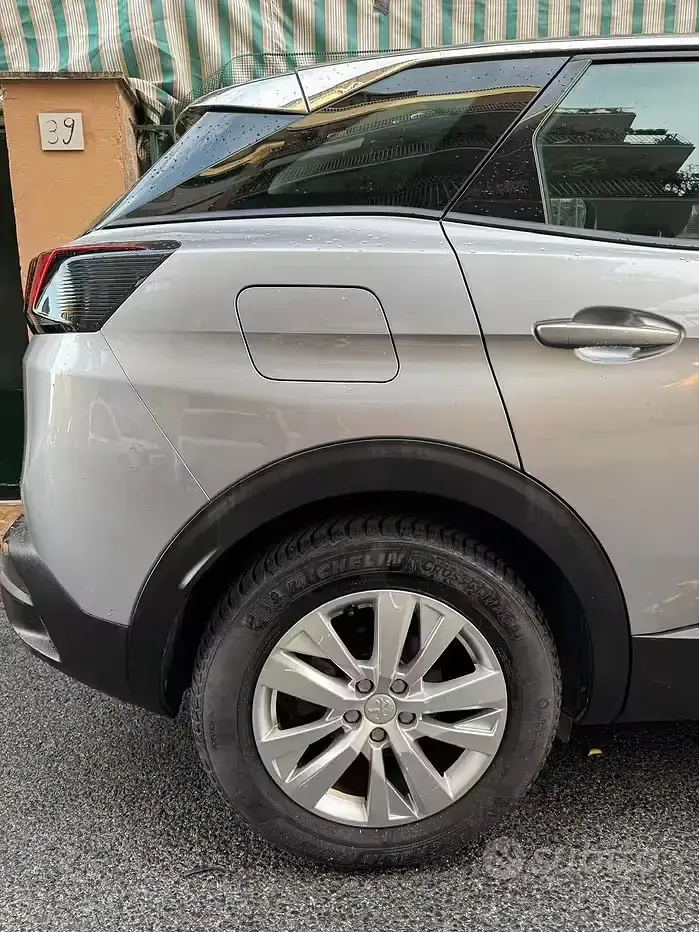 Usata Peugeot 3008 Active 120 CV (88 kW) 2017 Grigio SUV