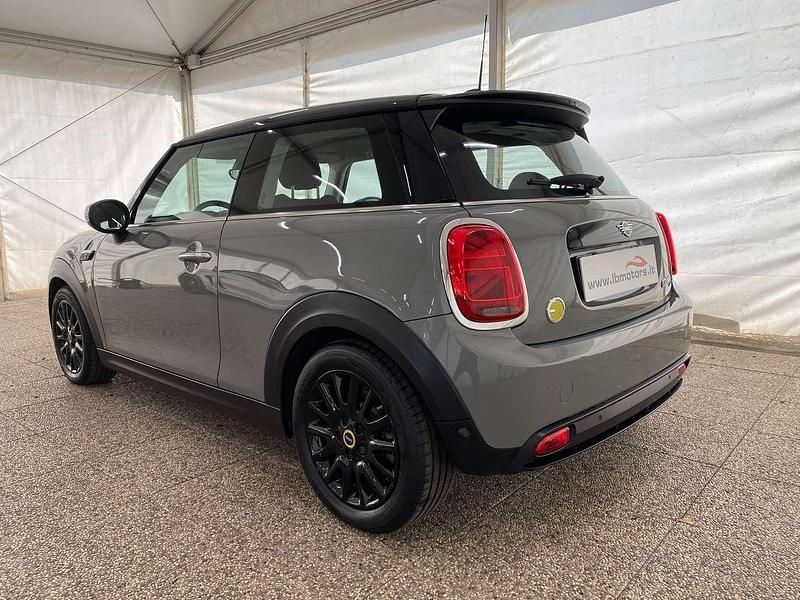 Usata Mini Cooper SE Classic 135 kW (184 CV) 2022 Grigio Utilitaria