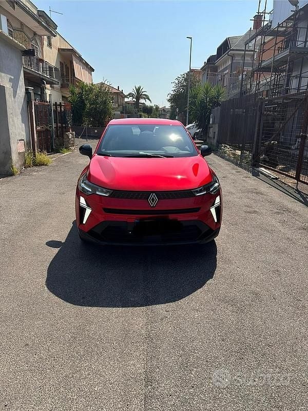 Usata Renault Captur Techno 100 CV (73 kW) 2024 Rosso SUV