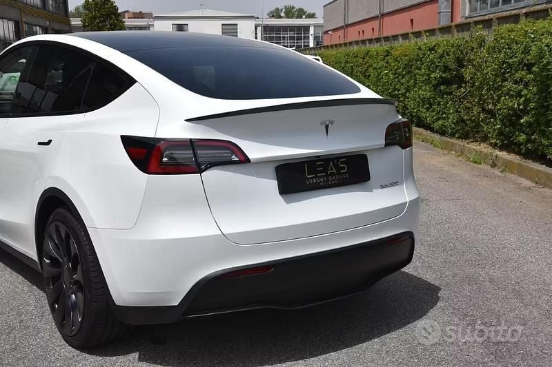 Usata Tesla Model Y Performance 392 kW (534 CV) 2022 SUV
