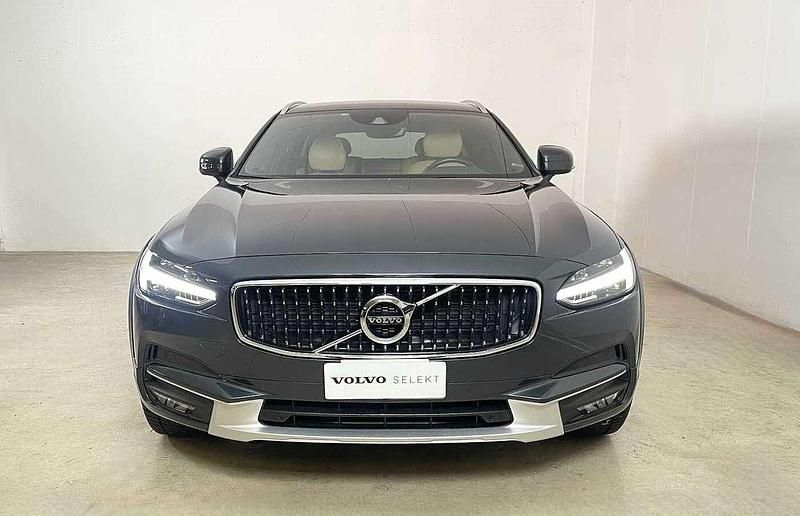 Usata Volvo V90 CC Pro 190 CV (139 kW) 2017 Grigio metallizzato Station wagon