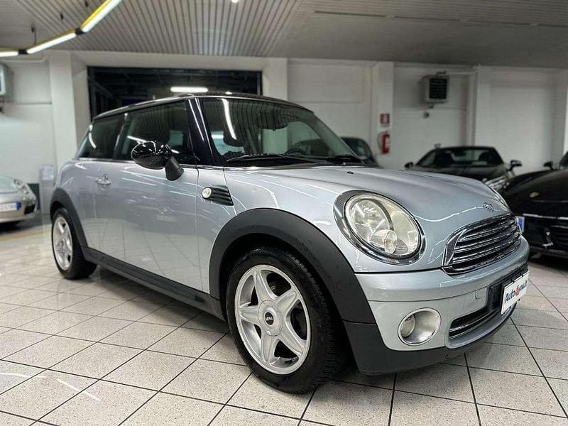 Argento Usata 2008 Mini Cooper Due volumi | 3990 € (Ottimo prezzo) - Immagine 1/4
