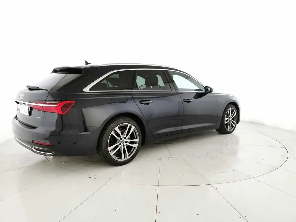 Usata Audi A6 Business 204 CV (150 kW) 2023 Blu Station wagon