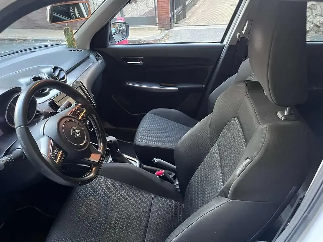 Usata Suzuki Swift 83 CV (61 kW) 2020 Bianco Utilitaria